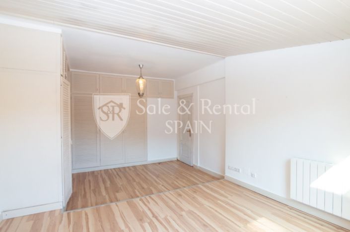 Image No.38-4 Bed Flat for sale