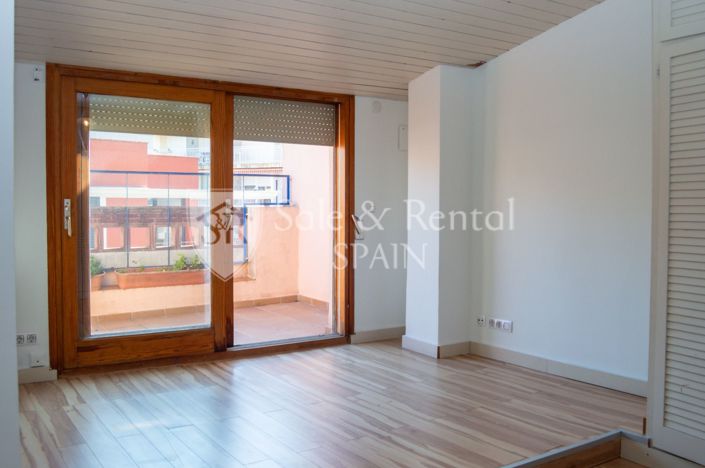 Image No.39-4 Bed Flat for sale