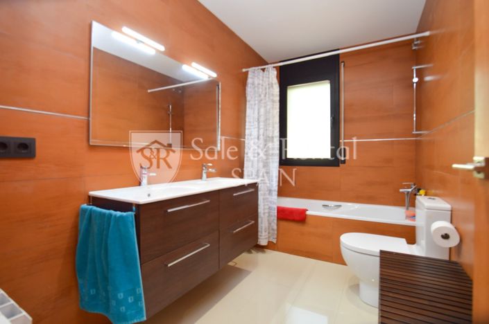 Image No.21-5 Bed Villa for sale