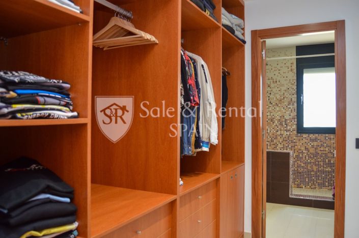 Image No.30-5 Bed Villa for sale