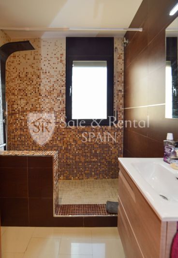 Image No.31-5 Bed Villa for sale