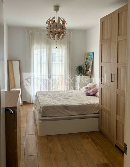 Image No.18-4 Bed Flat for sale