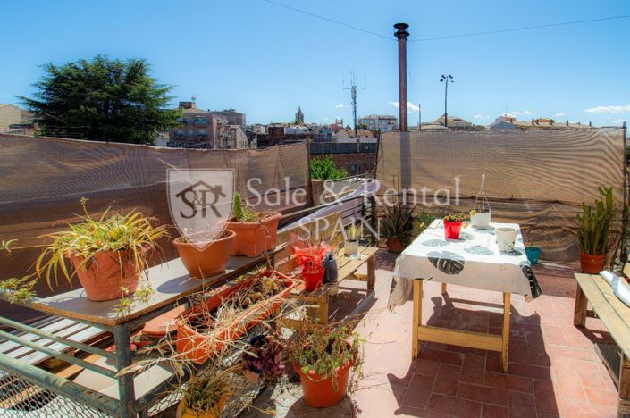 Image No.17-4 Bed Flat for sale