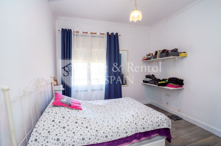 Image No.30-4 Bed Flat for sale