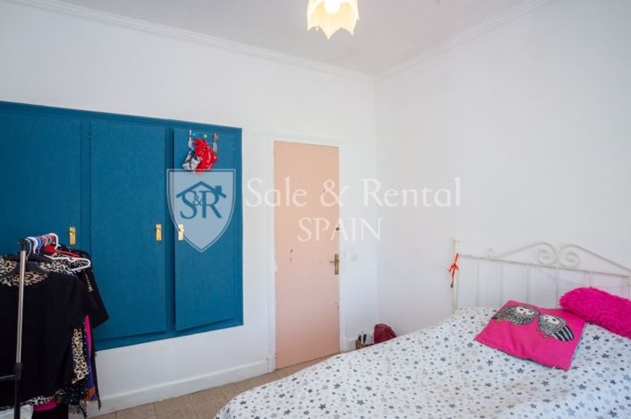 Image No.31-4 Bed Flat for sale