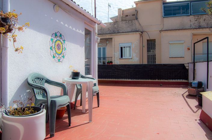 Image No.23-3 Bed Flat for sale