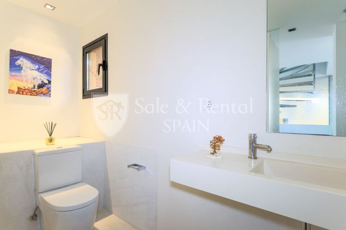 Image No.17-3 Bed Villa for sale