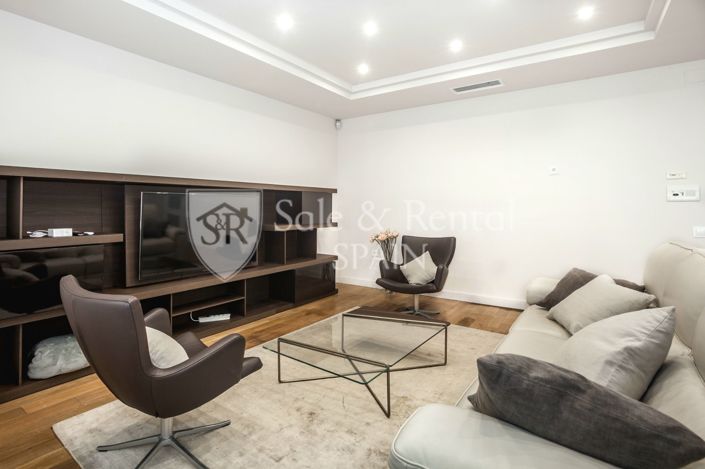 Image No.11-6 Bed Villa for sale