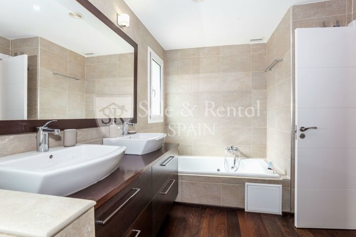 Image No.23-6 Bed Villa for sale