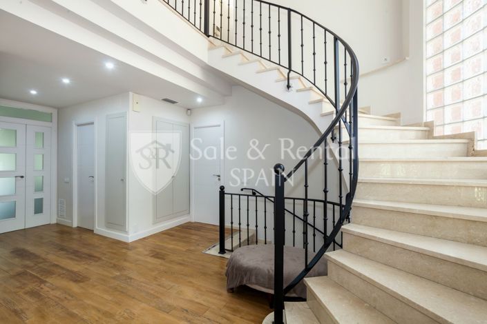 Image No.4-6 Bed Villa for sale