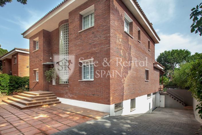 Image No.44-6 Bed Villa for sale