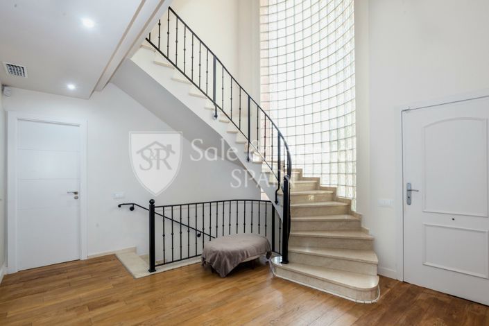 Image No.5-6 Bed Villa for sale