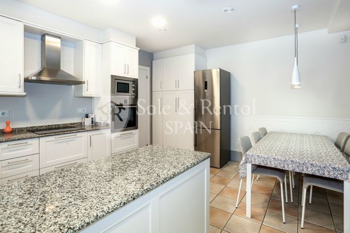 Image No.8-6 Bed Villa for sale