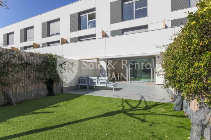 Image No.12-4 Bed Villa for sale