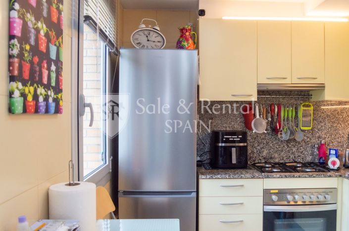 Image No.20-3 Bed Flat for sale