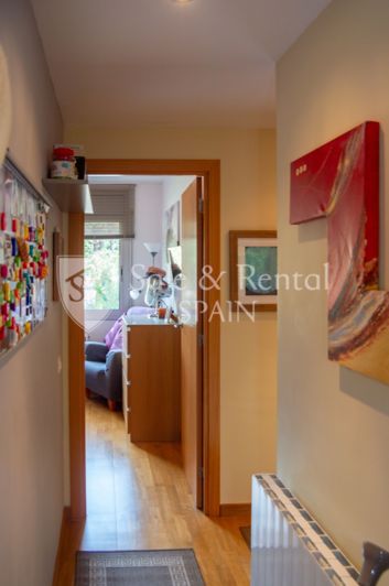 Image No.24-3 Bed Flat for sale