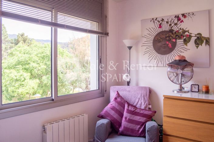 Image No.26-3 Bed Flat for sale
