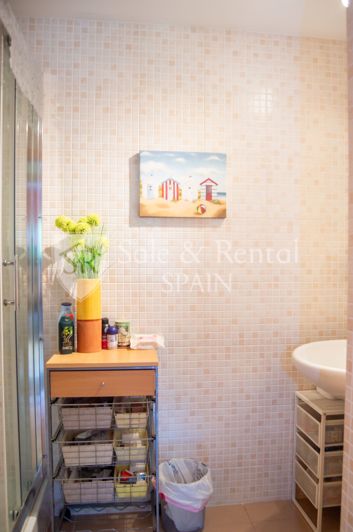 Image No.27-3 Bed Flat for sale