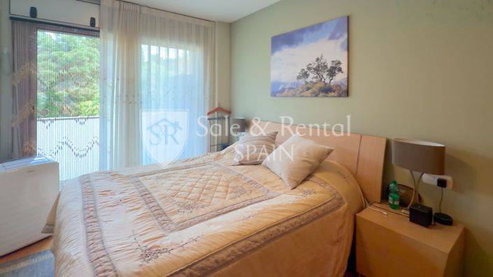 Image No.34-3 Bed Flat for sale