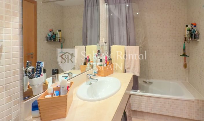 Image No.39-3 Bed Flat for sale