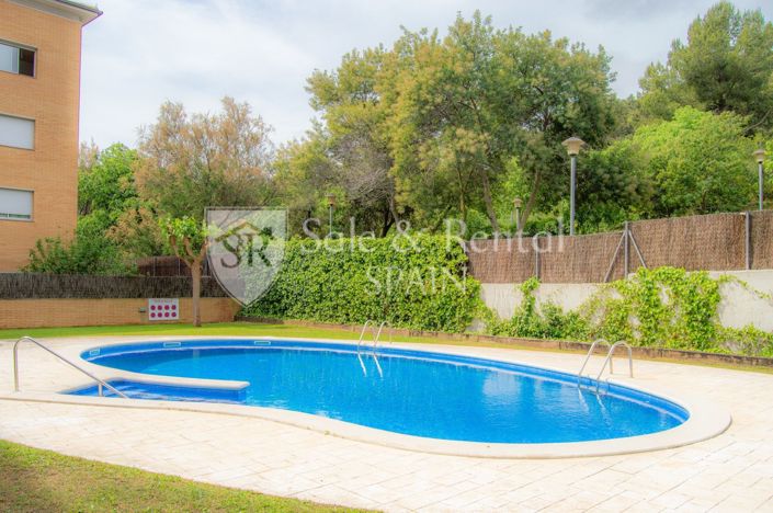 Image No.40-3 Bed Flat for sale