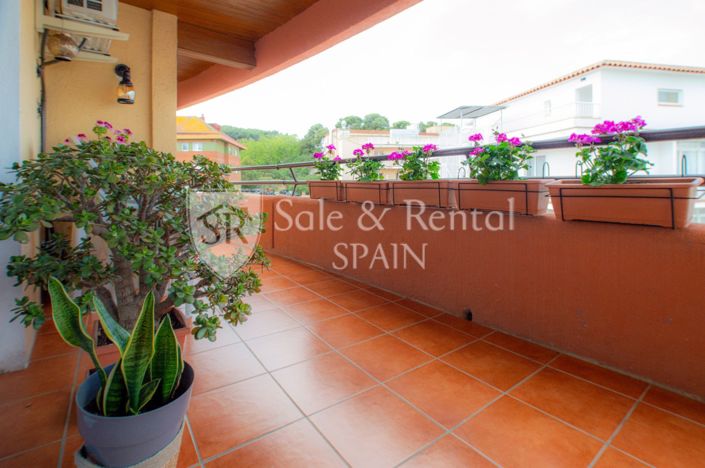 Image No.18-2 Bed Flat for sale
