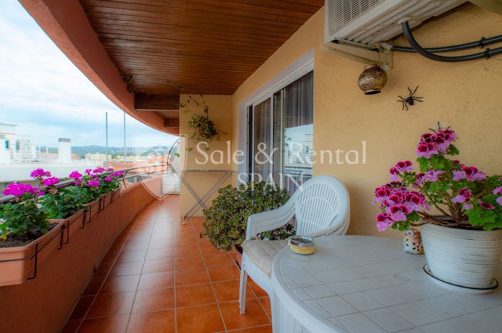 Image No.19-2 Bed Flat for sale