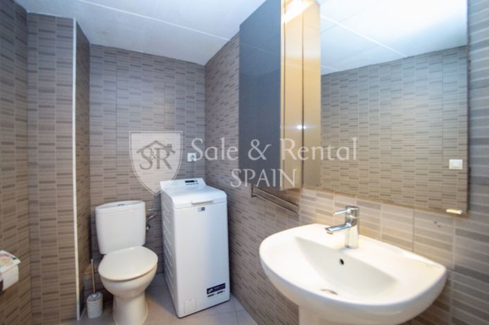 Image No.35-2 Bed Flat for sale