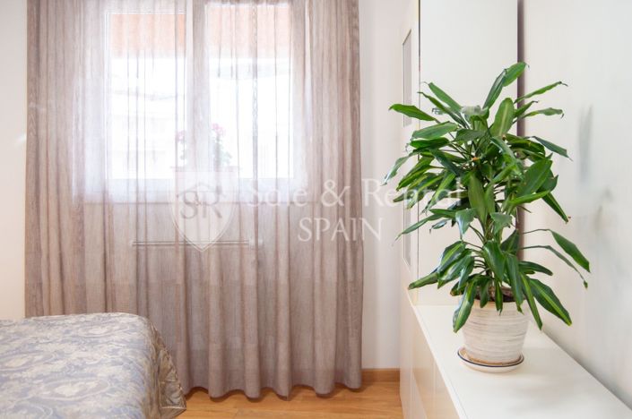 Image No.52-2 Bed Flat for sale