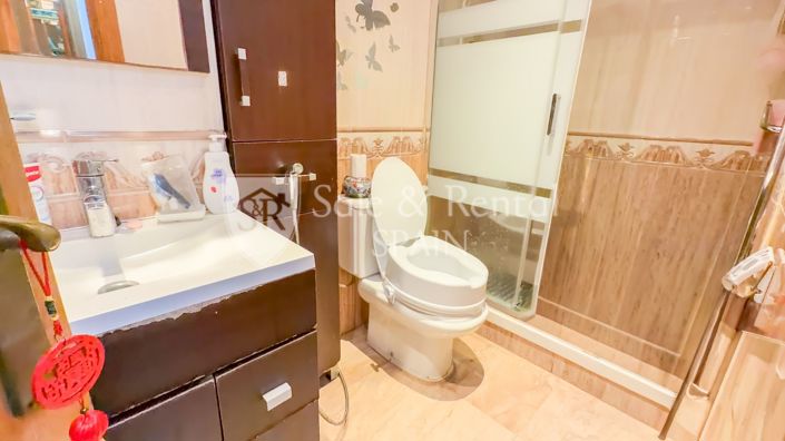 Image No.20-3 Bed Flat for sale