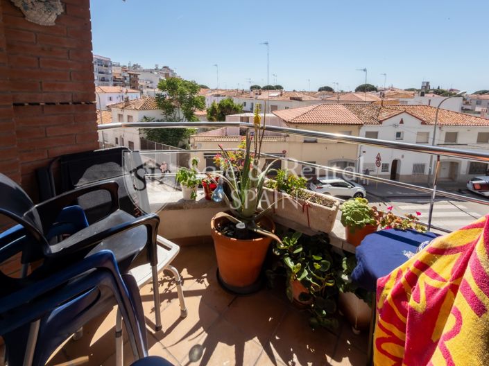 Image No.8-3 Bed Flat for sale