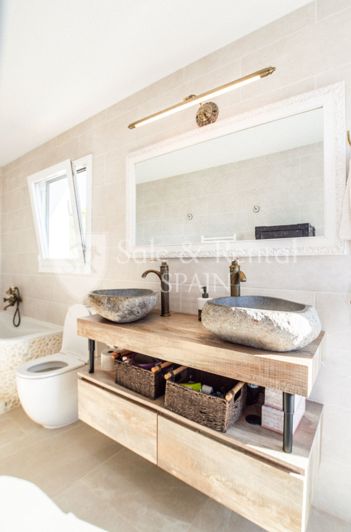 Image No.35-6 Bed Villa for sale