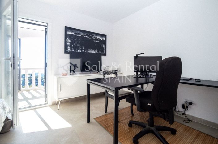 Image No.41-6 Bed Villa for sale