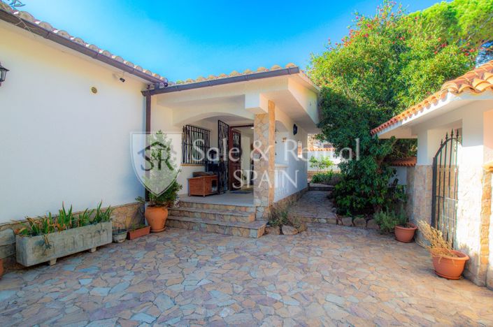 Image No.48-6 Bed Villa for sale