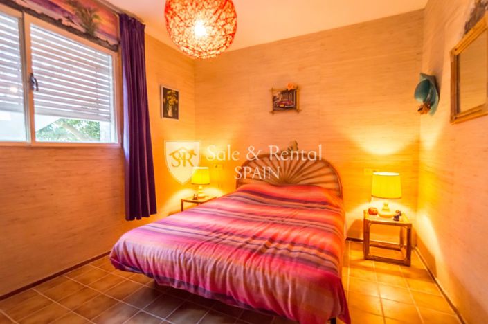 Image No.8-2 Bed Flat for sale
