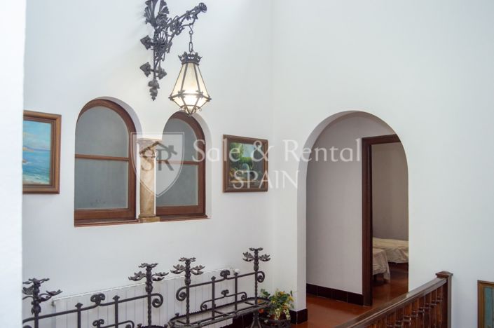 Image No.33-7 Bed Villa for sale