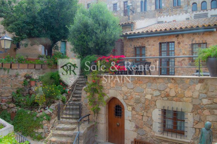 Image No.40-7 Bed Villa for sale