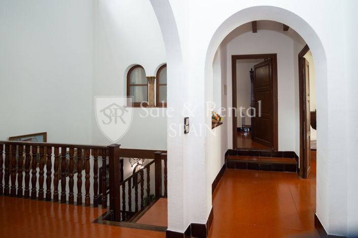 Image No.45-7 Bed Villa for sale