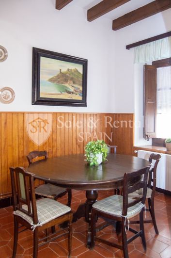 Image No.8-7 Bed Villa for sale