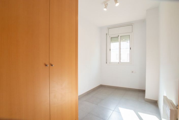 Image No.12-2 Bed Flat for sale