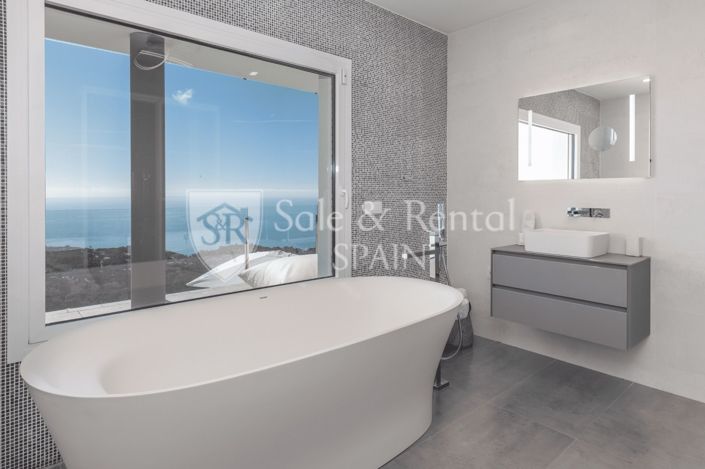 Image No.54-3 Bed Villa for sale