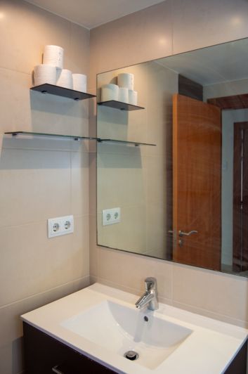 Image No.26-3 Bed Flat for sale