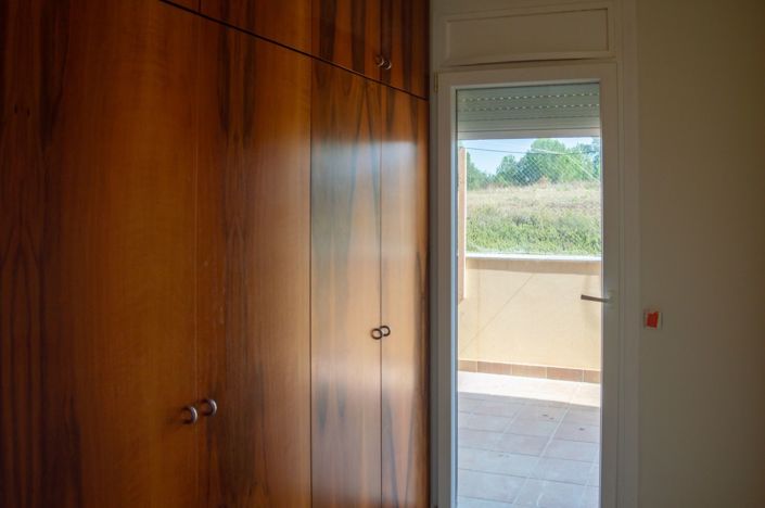 Image No.30-3 Bed Flat for sale