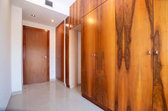 Image No.31-3 Bed Flat for sale