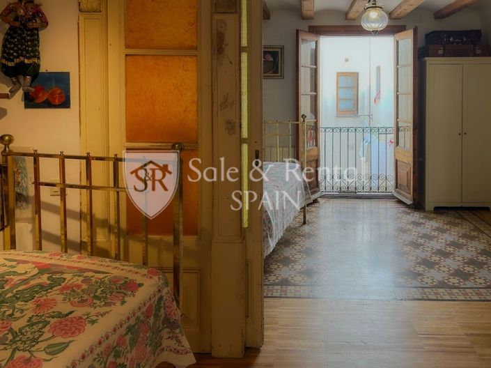 Image No.12-3 Bed Flat for sale