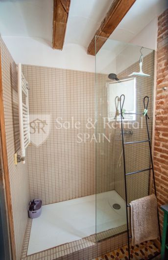 Image No.15-3 Bed Flat for sale