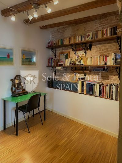 Image No.21-3 Bed Flat for sale
