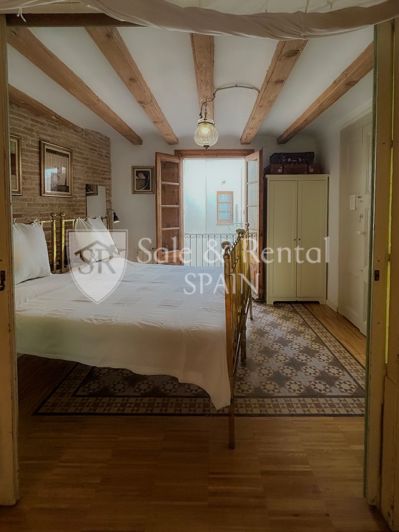 Image No.24-3 Bed Flat for sale