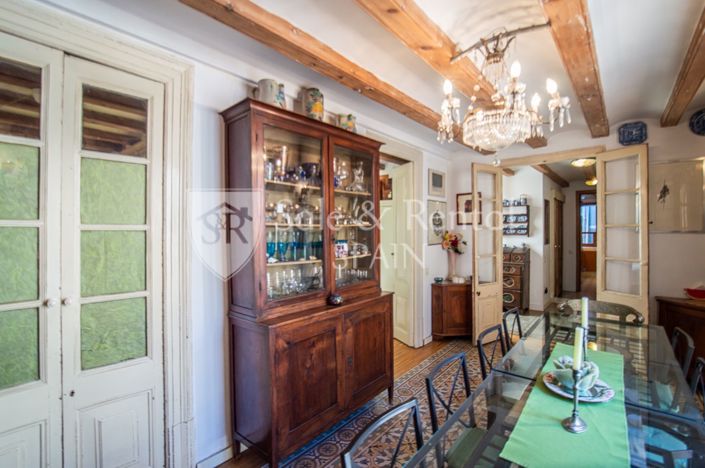 Image No.26-3 Bed Flat for sale