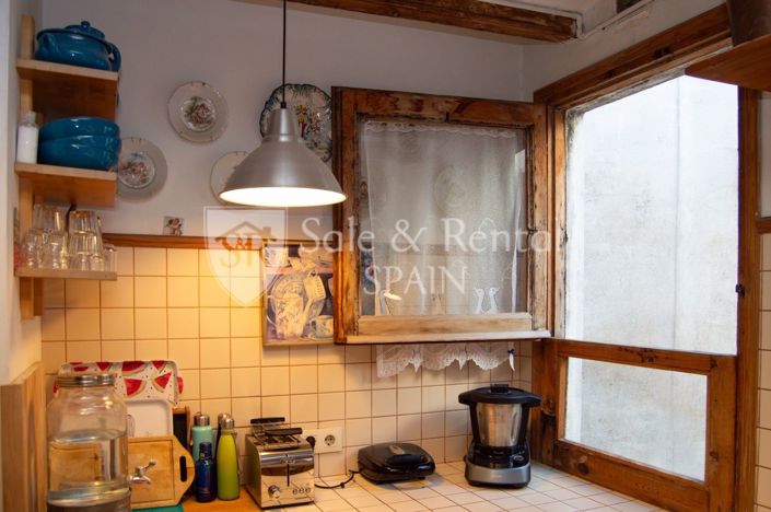 Image No.10-3 Bed Flat for sale